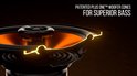 Gedetailleerde doorsnede van een JBL woofer met de tekst 'PATENTED PLUS ONE™ WOOFER CONES FOR SUPERIOR BASS'.