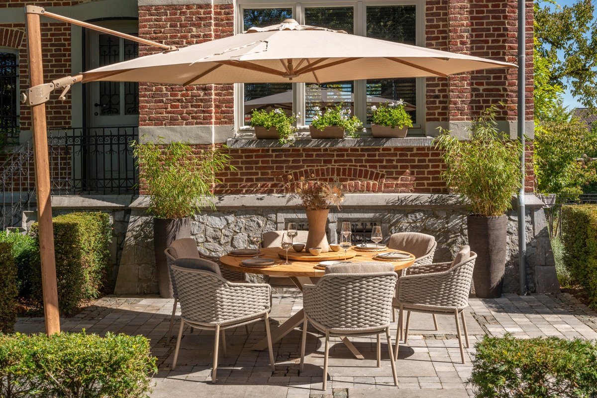 4 Seasons Outdoor Siesta Premium zweefparasol Ø350 cm - zand / houtlook frame