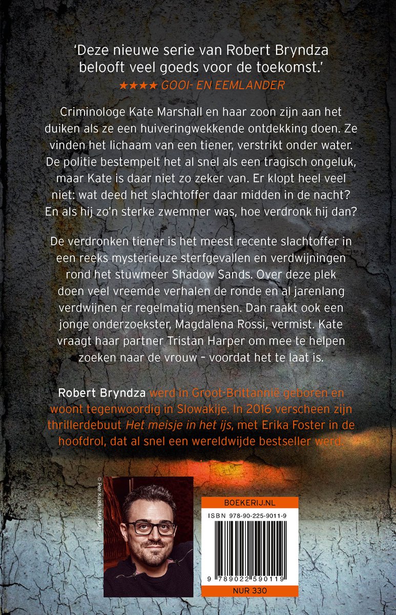 Achterkant van het boek Schaduwland met recensies, een synopsis en een foto van de auteur.