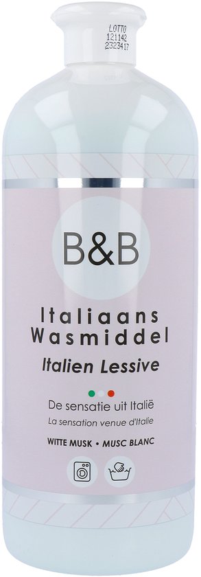 Witte fles met roze label met "B&B", "Italiaans Was middel". "Witte Musk"