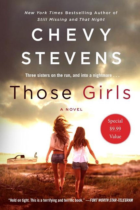 De cover van 'Those Girls' toont twee zussen die wegrennen, met een auto in de verte en een dramatische lucht.