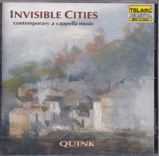 CD-hoes Invisible Cities door Quink met een schilderij van een mistig dorp op een heuvel.