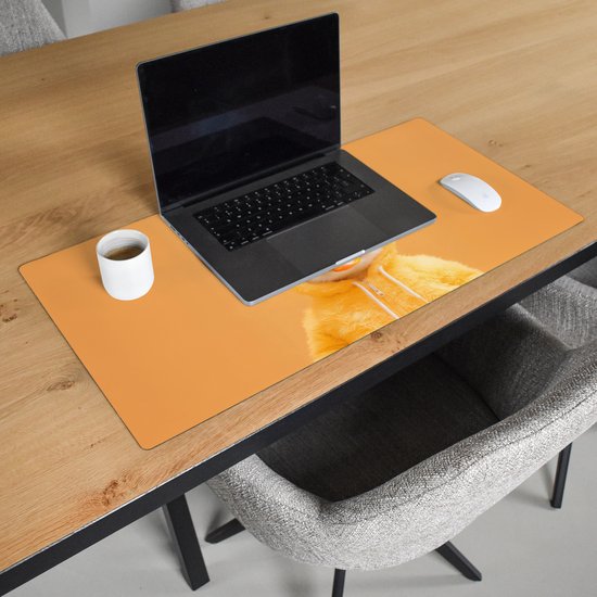 Bureau onderlegger 80x40 cm - Muismat Paashaas - Kostuum - Eend - Bureaumat - Mousepad XXL - Bureau mat - Muismatten groot - Desk organizer - Bureaulegger