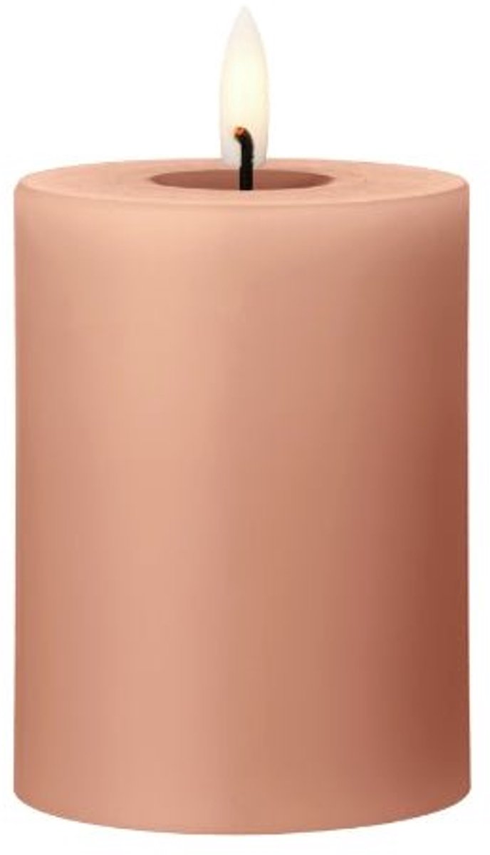 Ester & Erik - Stolpkaars 10cm Rosy Caramel LED - Kaarsen