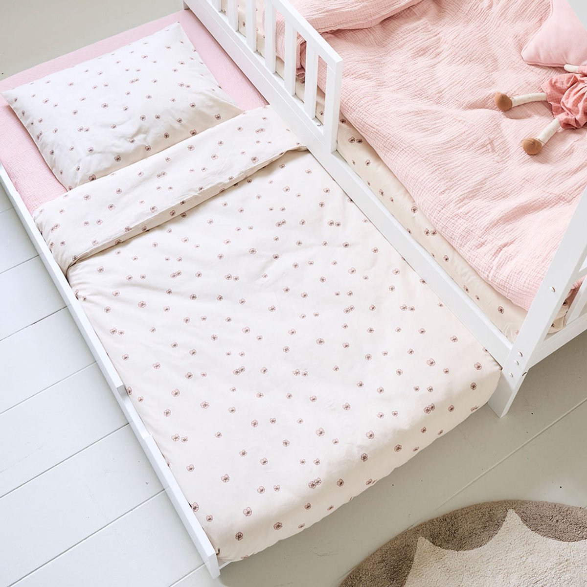 Petite Amélie Onderschuifbed voor Bedhuisje «Maison» 80 x 160 cm - Wit – Grenenhout – Soepel Rollende Wieltjes – 100 kg Draagkracht