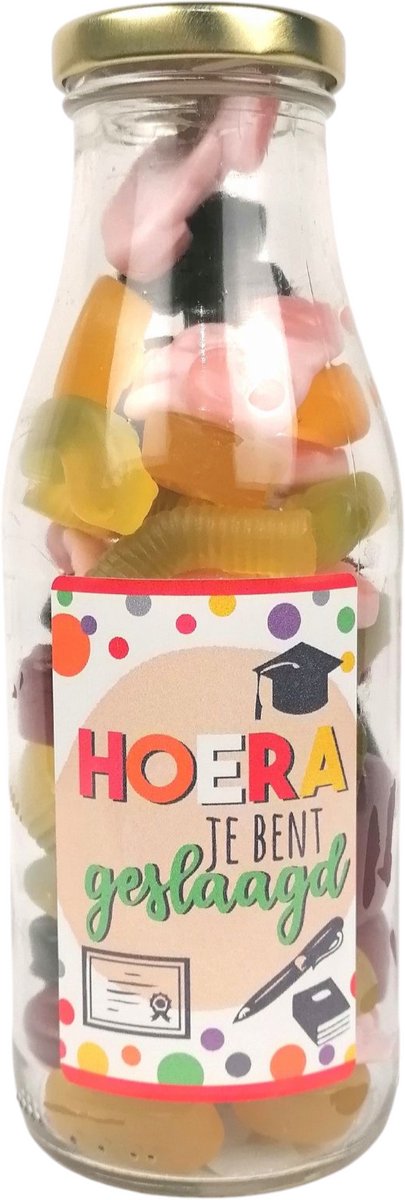 Geslaagd cadeau diploma - Cadeaufles "Hoera je bent geslaagd"- Examen cadeau - Eindexamen - Snoepcadeau Geslaagd - Diploma cadeau -