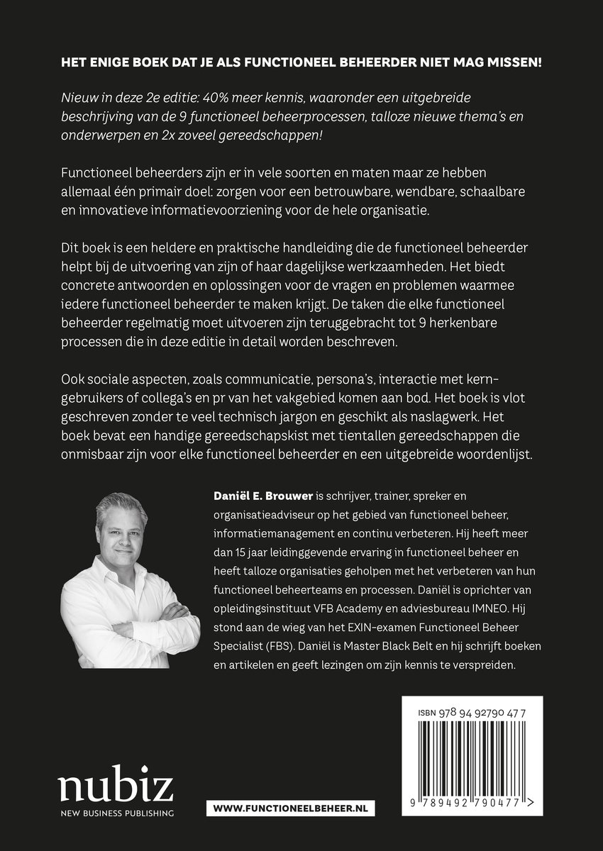 Achterkant van Hét handboek voor de functioneel beheerder, met een foto van Daniël E. Brouwer en een ISBN.