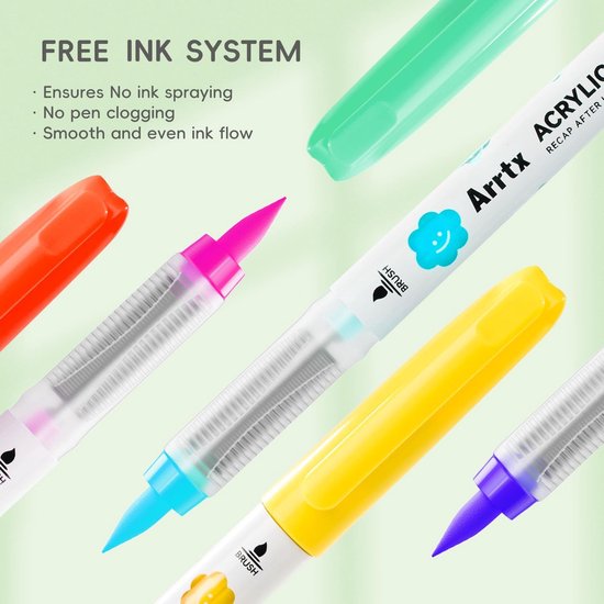 Close-up van Arrtx acrylmarkers met vloeibare inkt en penseelpunten in de kleuren oranje, roze, groen, geel en blauw.