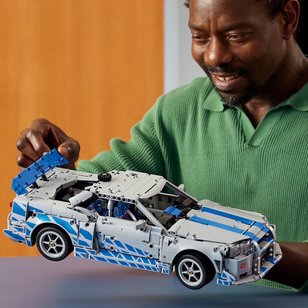 LEGO® Technic 2 Fast 2 Furious Nissan Skyline GT-R (R34) Auto - 42210 — afbeelding 16