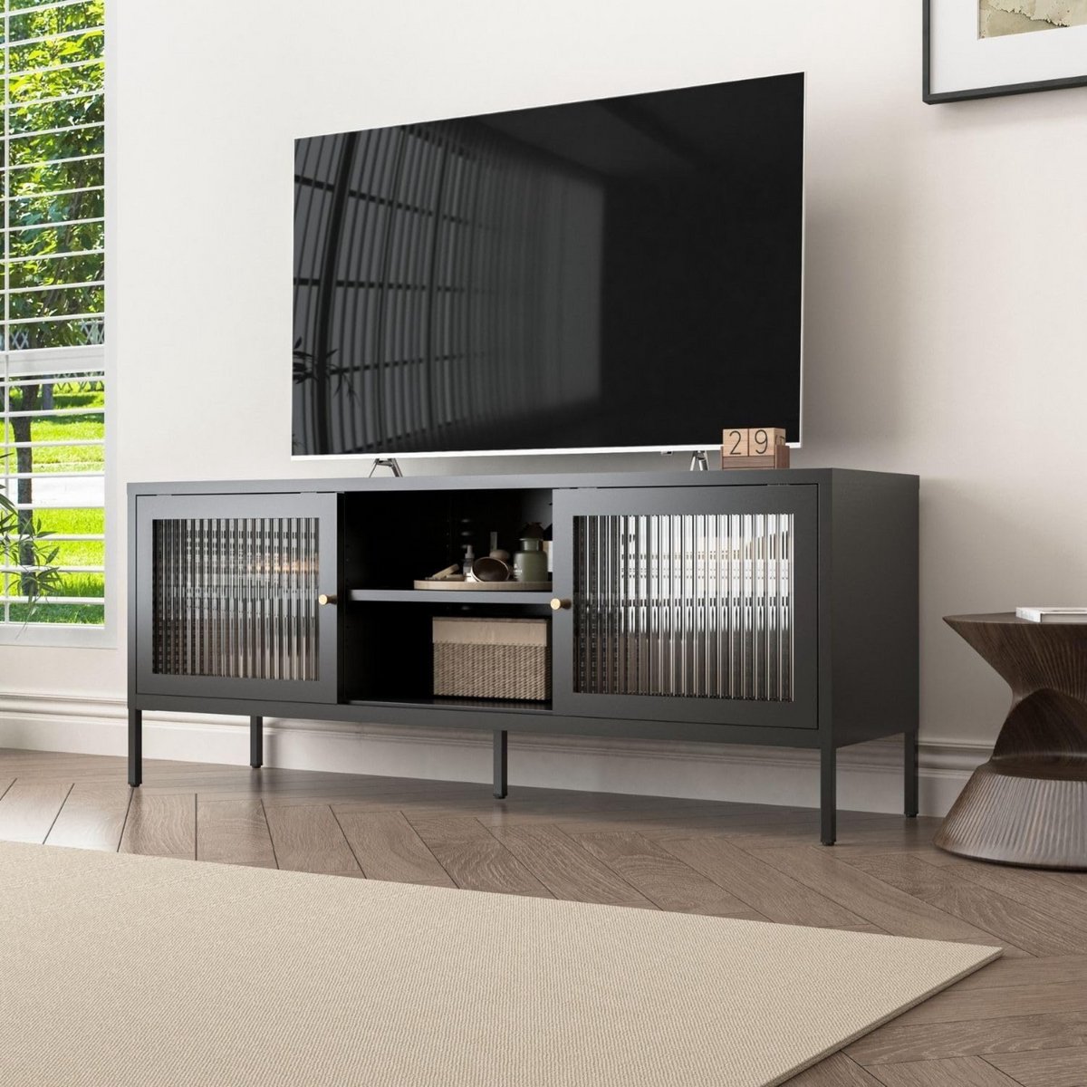 Coemo Ladekast Modern dressoir 'Tokio' Zwart - Praktisch lowboard voor woon- of slaapkamer - vitrinekast Metalen tv meubel met legplank en glazen schuifdeuren - ladenkastje voor tv, hifi, boeken, decoratie