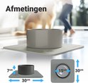Grijze kom op grijze mat. Afmetingen: kom 7cm hoog, mat 30x30cm, kom 15cm breed.
