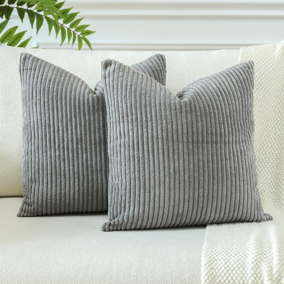 Ibenzoa Set van 2 Luxe Fluwelen Corduroy Kussenslopen voor Elegante Interieurdecoratie grijs