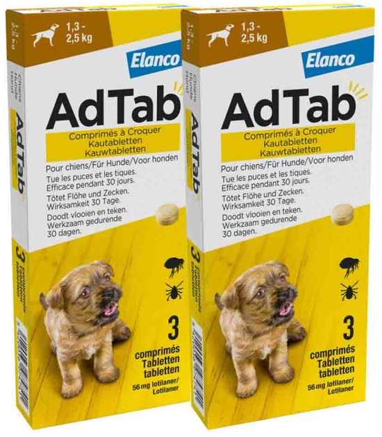 Twee dozen met AdTab kauwtabletten voor honden van 1,3-2,5 kg. Een bruine puppy kijkt omhoog, vlooien en teken worden getoond.