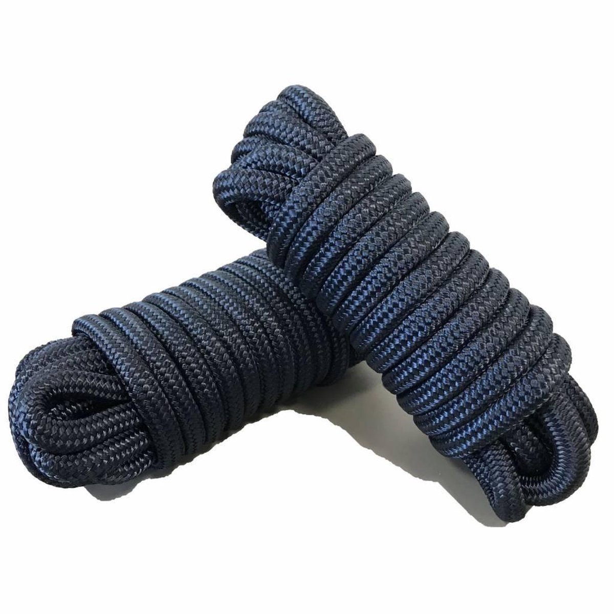 Landvast van 100% polyester. 16 voudig gevlochten. met aangesplits oog. navy blauw. 14mm lengte 14m