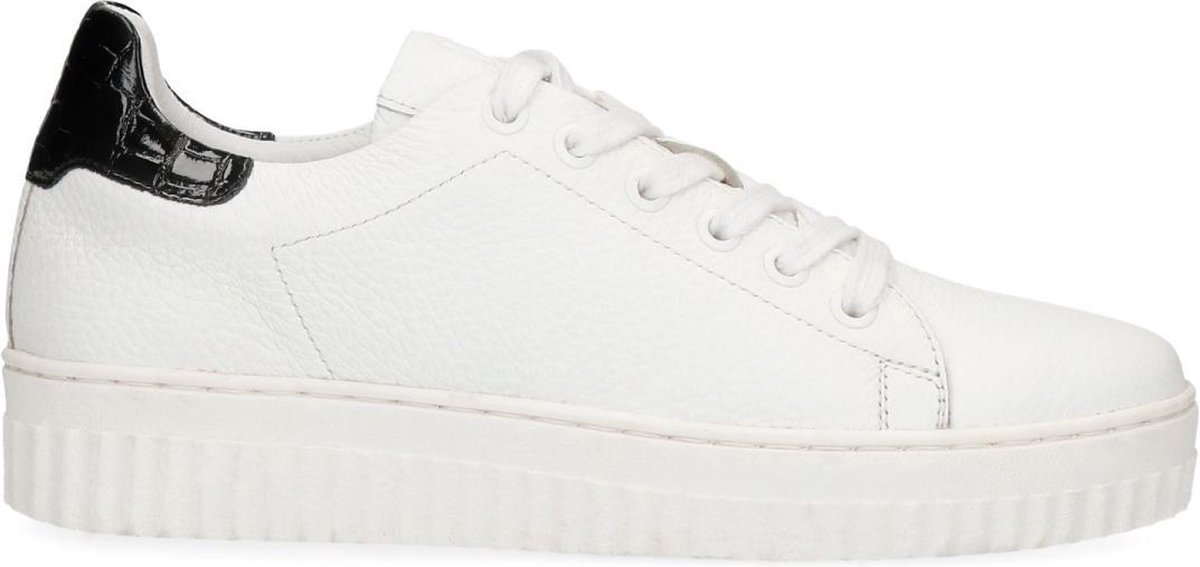 Sacha - Dames - Witte sneakers met lak detail - Maat 42 | bol.com