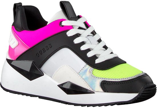 guess typical sneakers