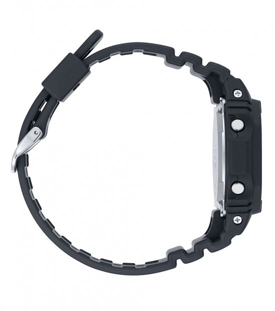 Zijprofiel van een zwarte Casio G-Shock polshorloge met metalen gesp.