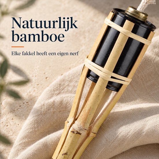 Close-up van een natuurlijk bamboe fakkelreservoir met zichtbare houtnerf.
