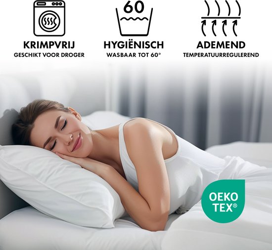 Vrouw slaapt op matras met hoeslaken. Iconen: krimpvrij, wasbaar tot 60 graden, ademend en OEKO-TEX gecertificeerd.