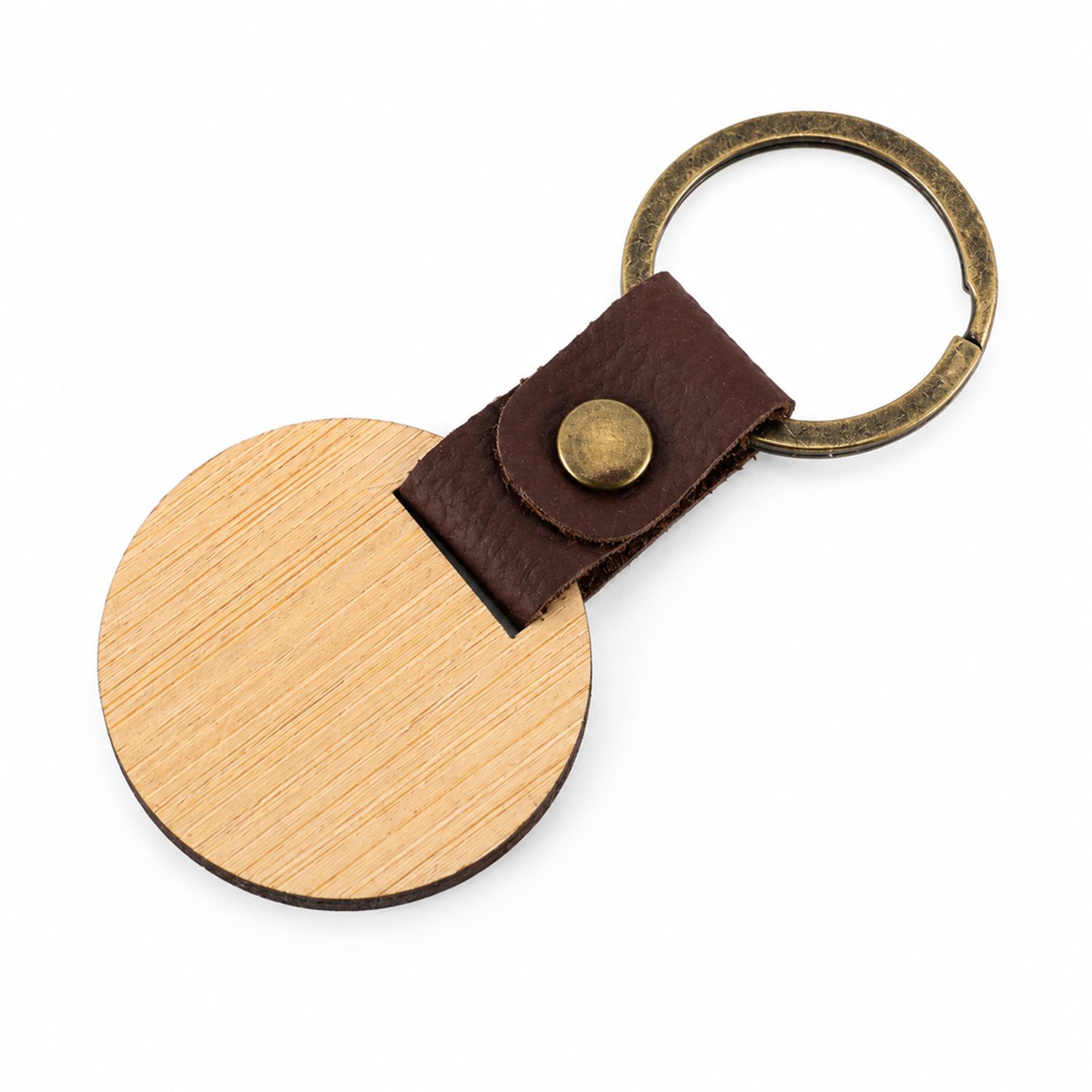 sleutelhanger van bamboehout, rond model met metalen sleutelring en bruine verbindingsband