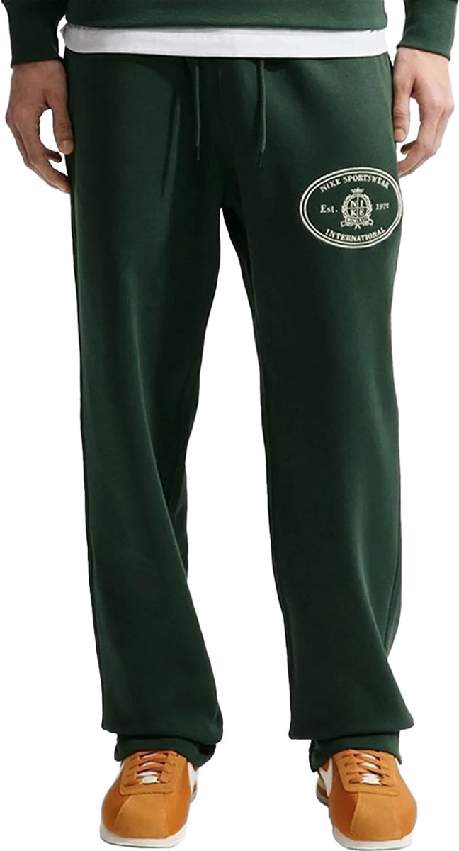 Nike club bb oh ncc broek in de kleur . Groen