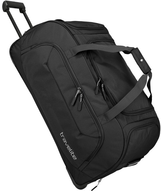 Zwarte Travelite reistas met wielen en uittrekbaar handvat. De tas heeft twee handvatten en meerdere ritsvakken.