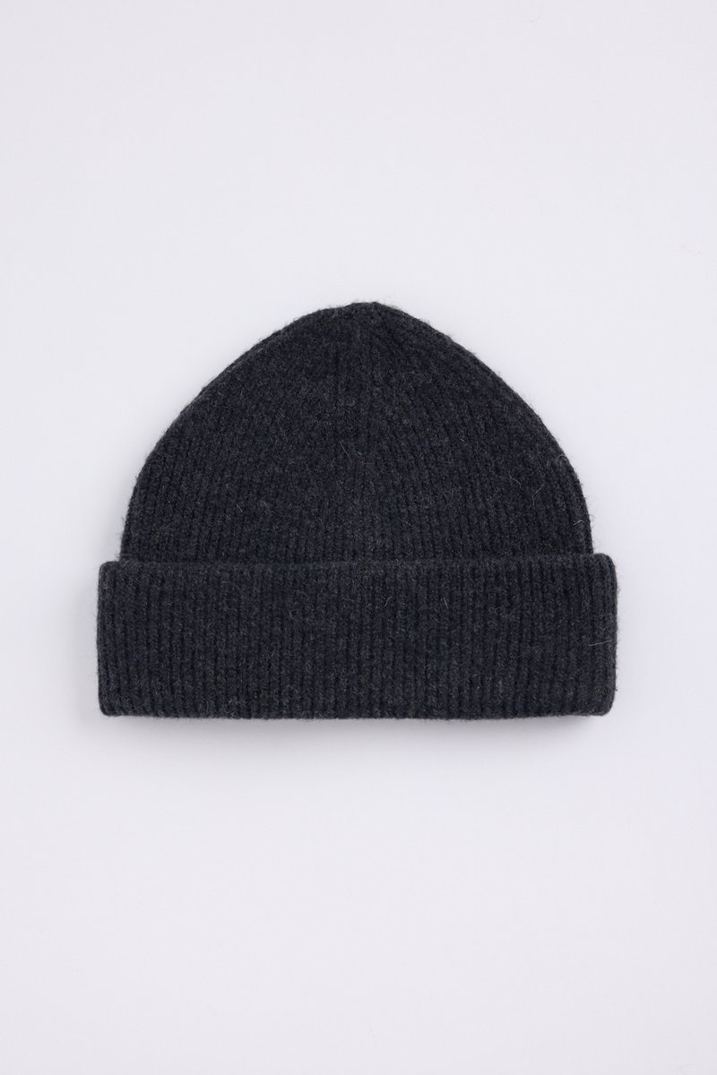 Beanie Olina
