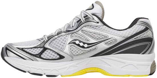 Buitenkant van zilverkleurige Saucony hardloopschoen met wit mesh en zwarte accenten.
