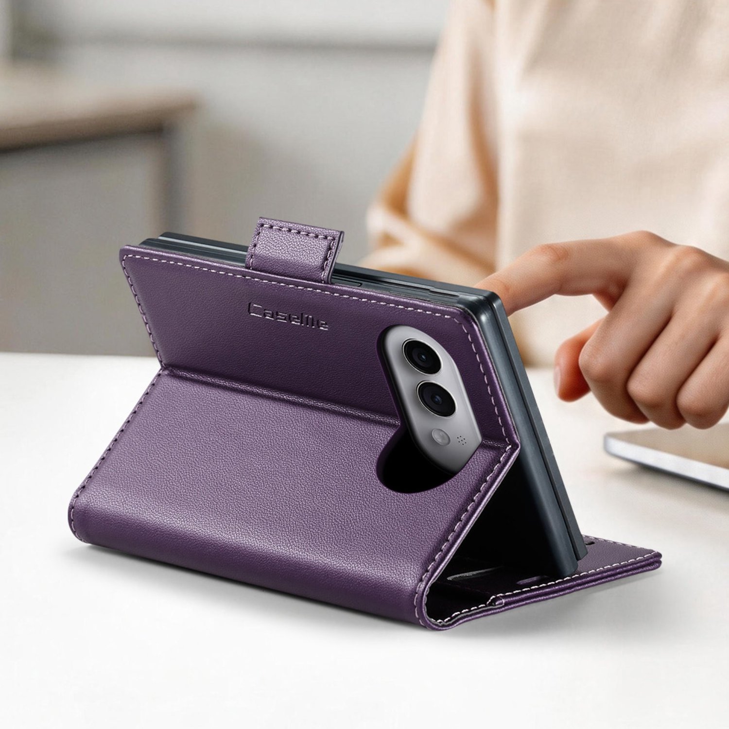 Caseme, Portemonnee Hoesje Geschikt voor Apple iPhone Duo Leerlook met Standaard en Anti-RFID, Paars