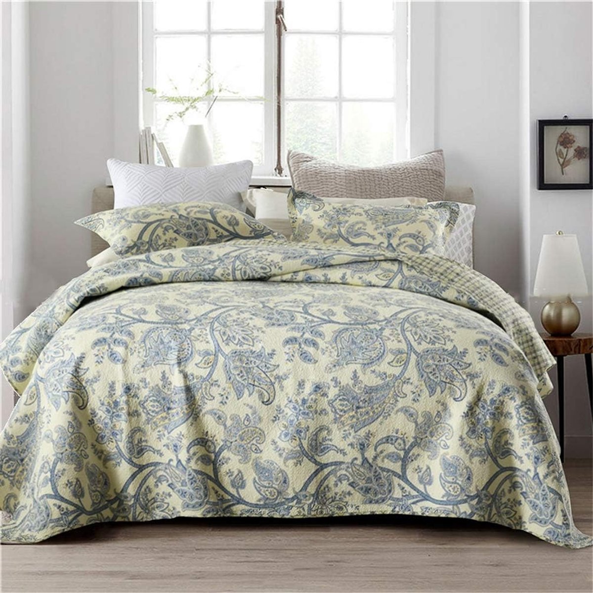 Sprei Bouti bed 135 0 140, 1 * Sprei 230 * 250 cm en 2 Slopen 50 * 70 cm (100% Katoen), omkeerbaar model The New