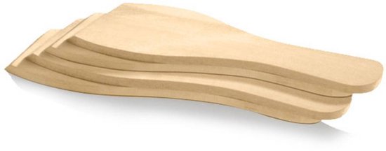 Set van vier houten spatels met een gebogen handvat.