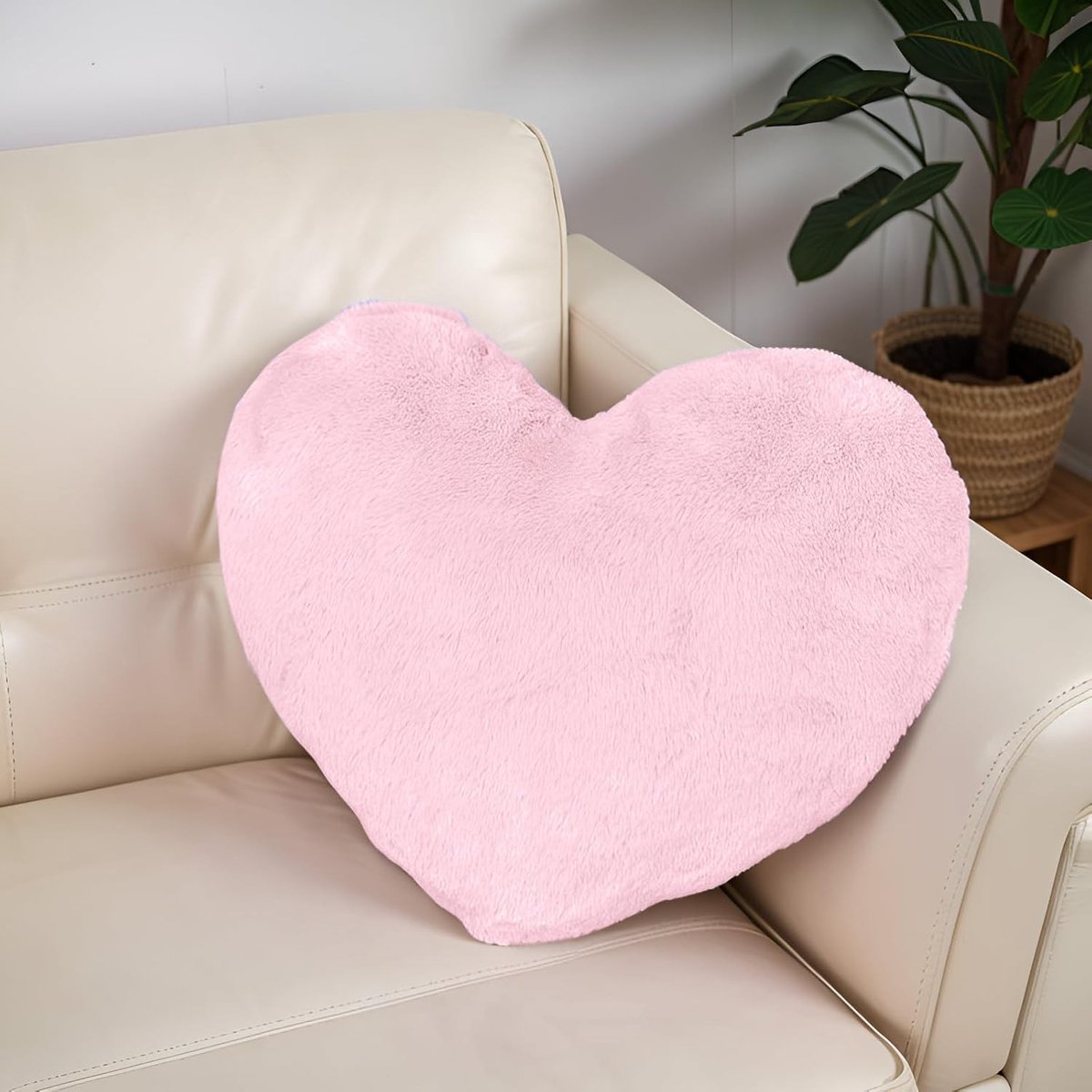 Zacht Hartvormig Kussen, 46 x 36 cm, Pluche Decoratief Kussen voor Kinderkamer, Sofa en Slaapkamer, Schattig en Fluffy in Roze