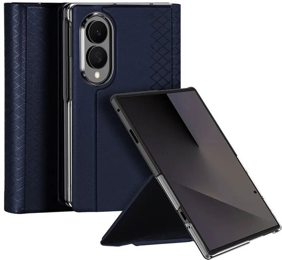 Donkerblauw telefoonhoesje van PU-leer met een ruitpatroon, staande standaard.