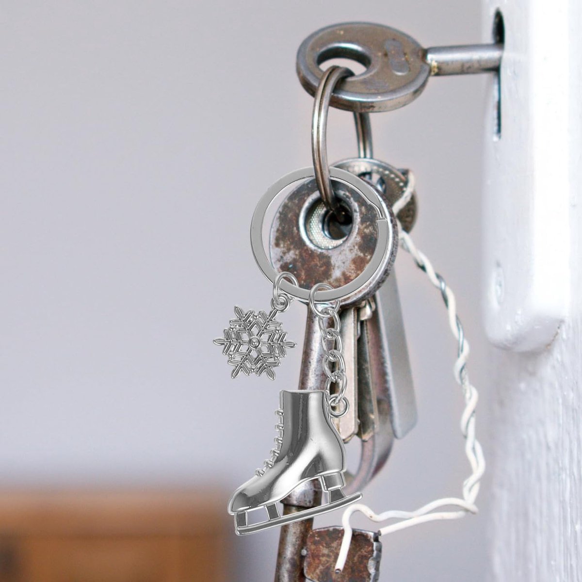Dailygoods - 2 stuks schoensleutelhangers, schaatssleutelhanger, sleutelhanger voor schaatsen, sleutelhanger van metaal, kunstschaatsen, zinklegering, accessoires, roller, skates, student, zilver,