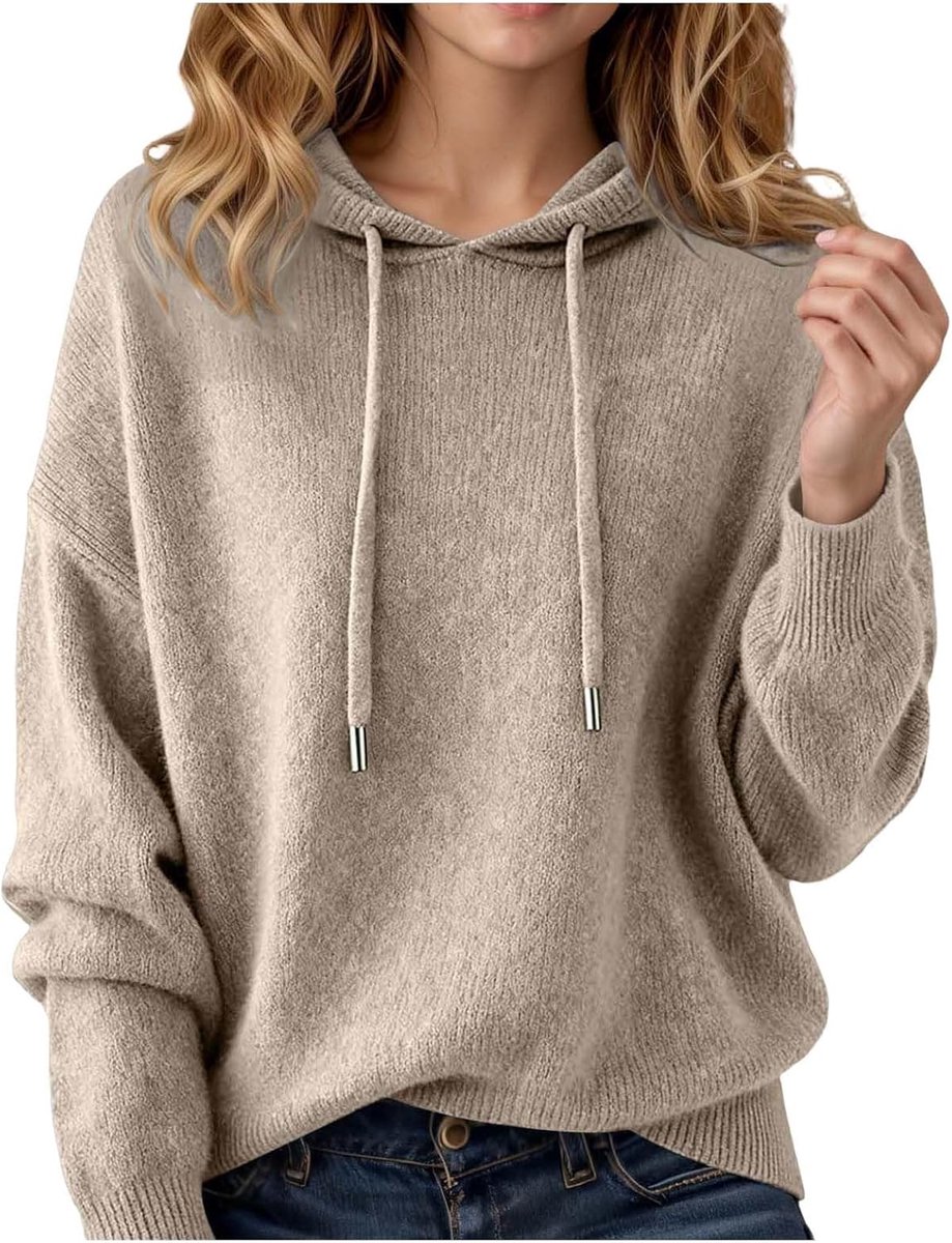 Zachte en comfortabele fleece hoodie met lange mouwen voor dagelijks comfort en ontspanning. Verstelbare capuchon met trekkoord.