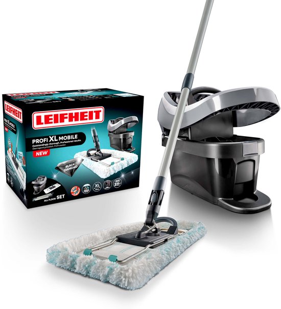 Een Leifheit Profi XL Black Edition dweilpers met wieltjes, dweil en verpakking.