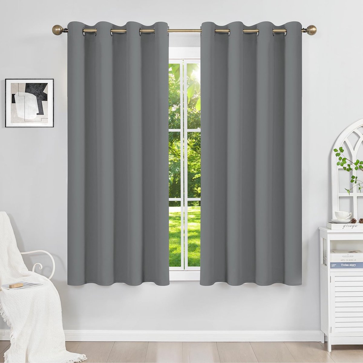 verduisteringsgordijn, isolerend, tegen kou, 140 x 145 cm (b x h), 2 stuks, raam, ondoorzichtig, lichtgrijs, met oogjes, hittebescherming, uv-bescherming, lawaai, binnen, decoratie