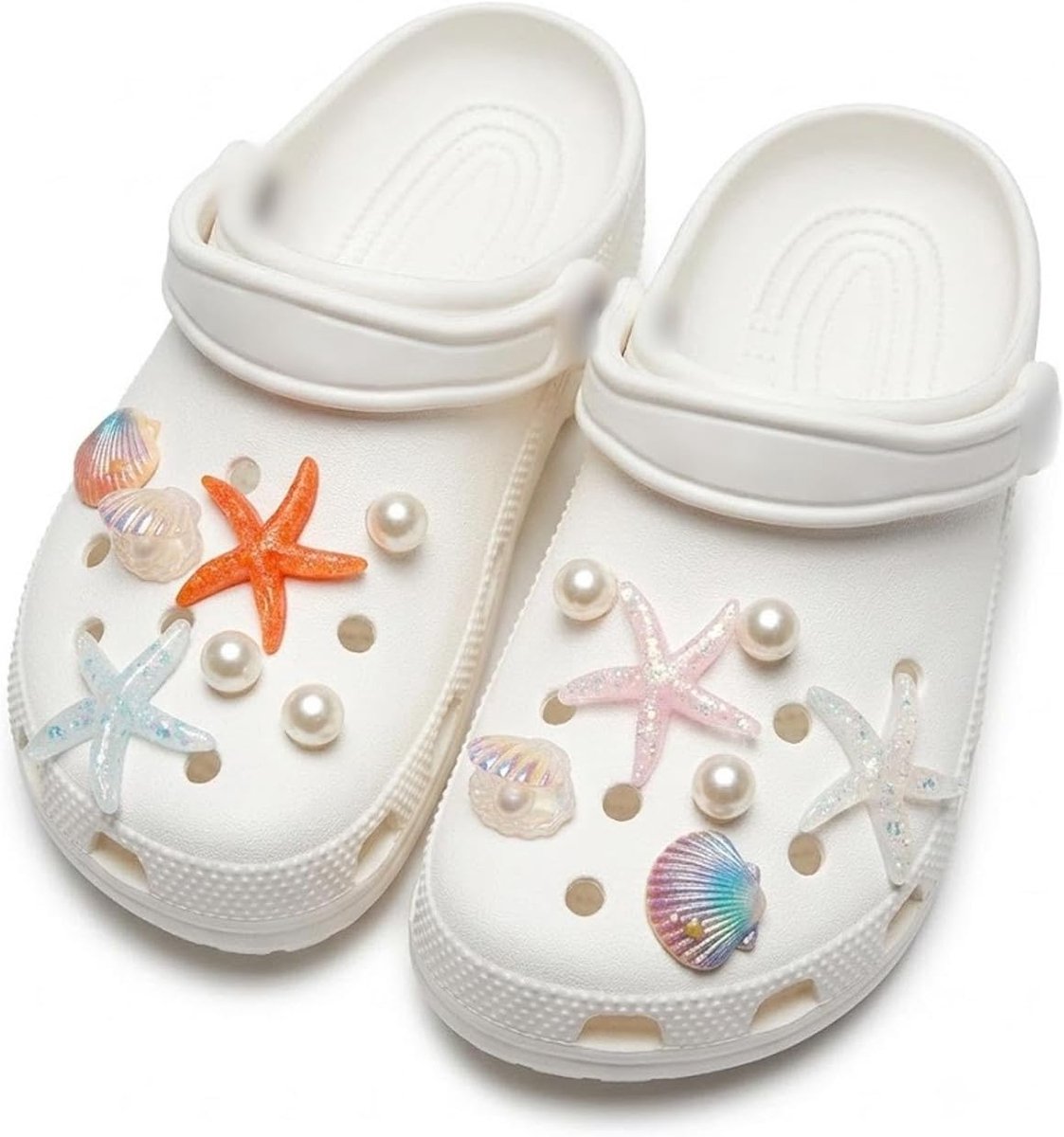 Bedels met glinsterende schelpen en zeesterren, bedels voor klompen en sandalen in de zomer, voor dames, heren en kinderen