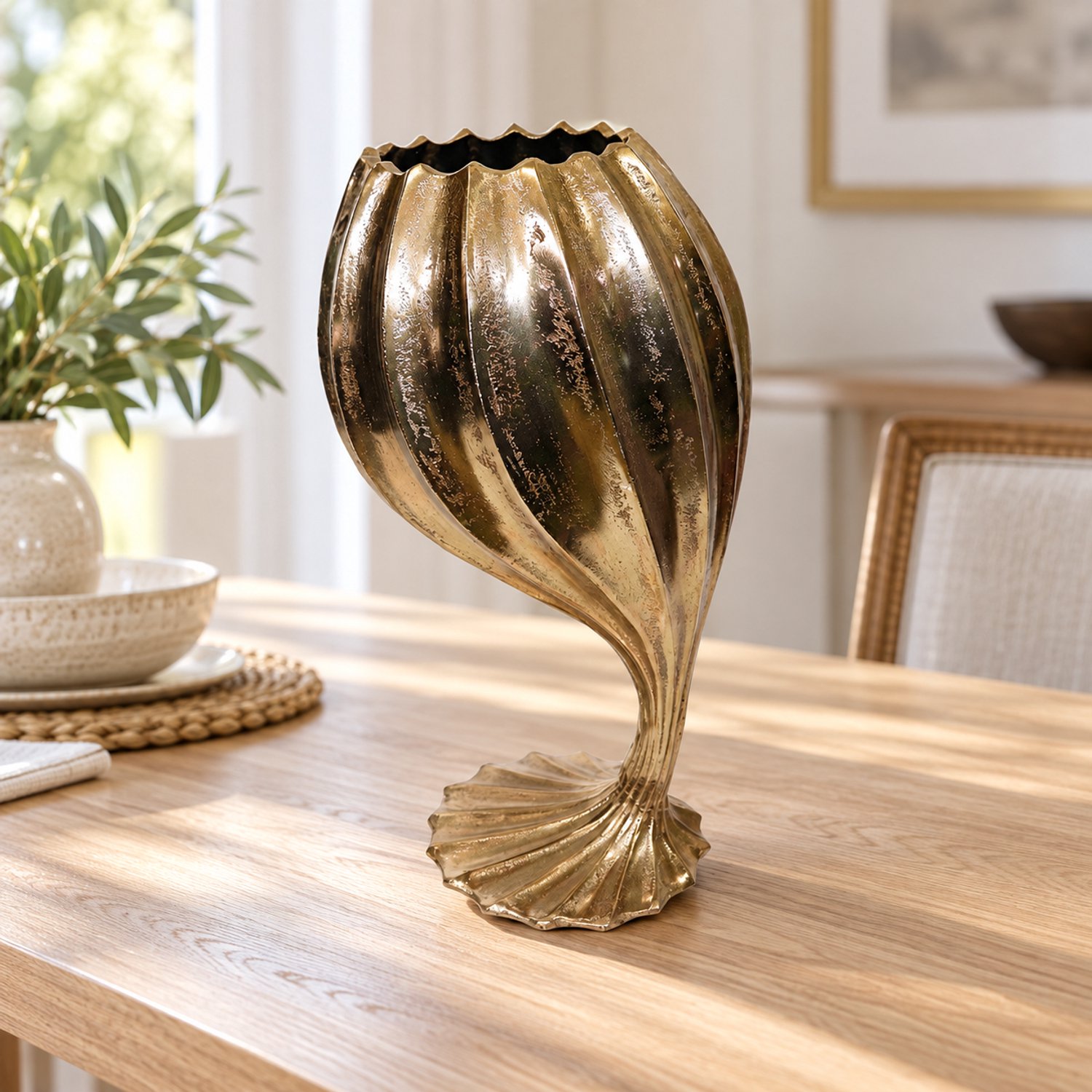 Hoppa! Lotusvaas met gebogen voet - Goud - 18 x 18 x 41 cm (B x D x H)