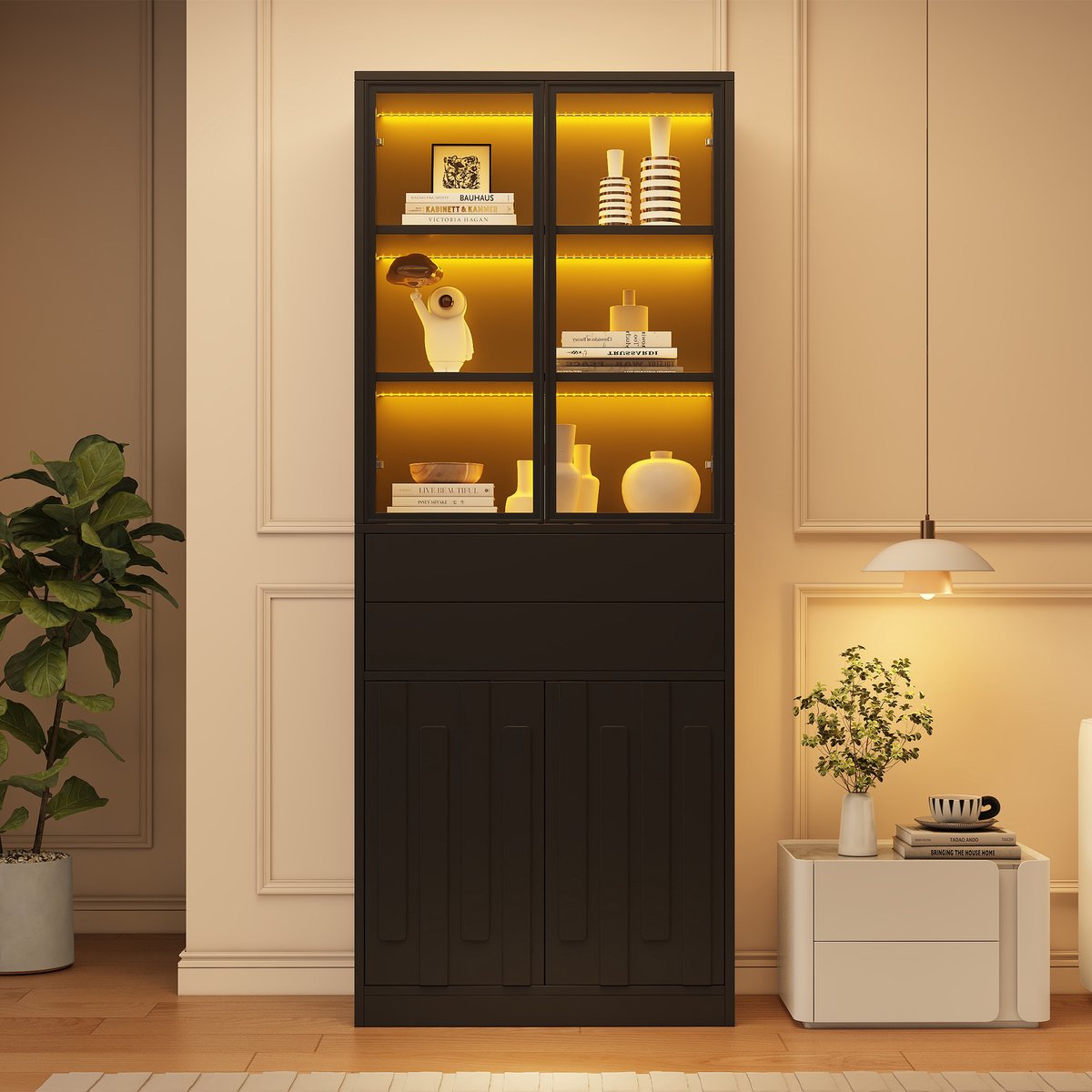 VVBV Vitrinekast 70x34x180 cm - LED, App-bediening, Verstelbare Planken, Glazen Deuren, Stopcontact/USB - Zwart, Spaanplaat