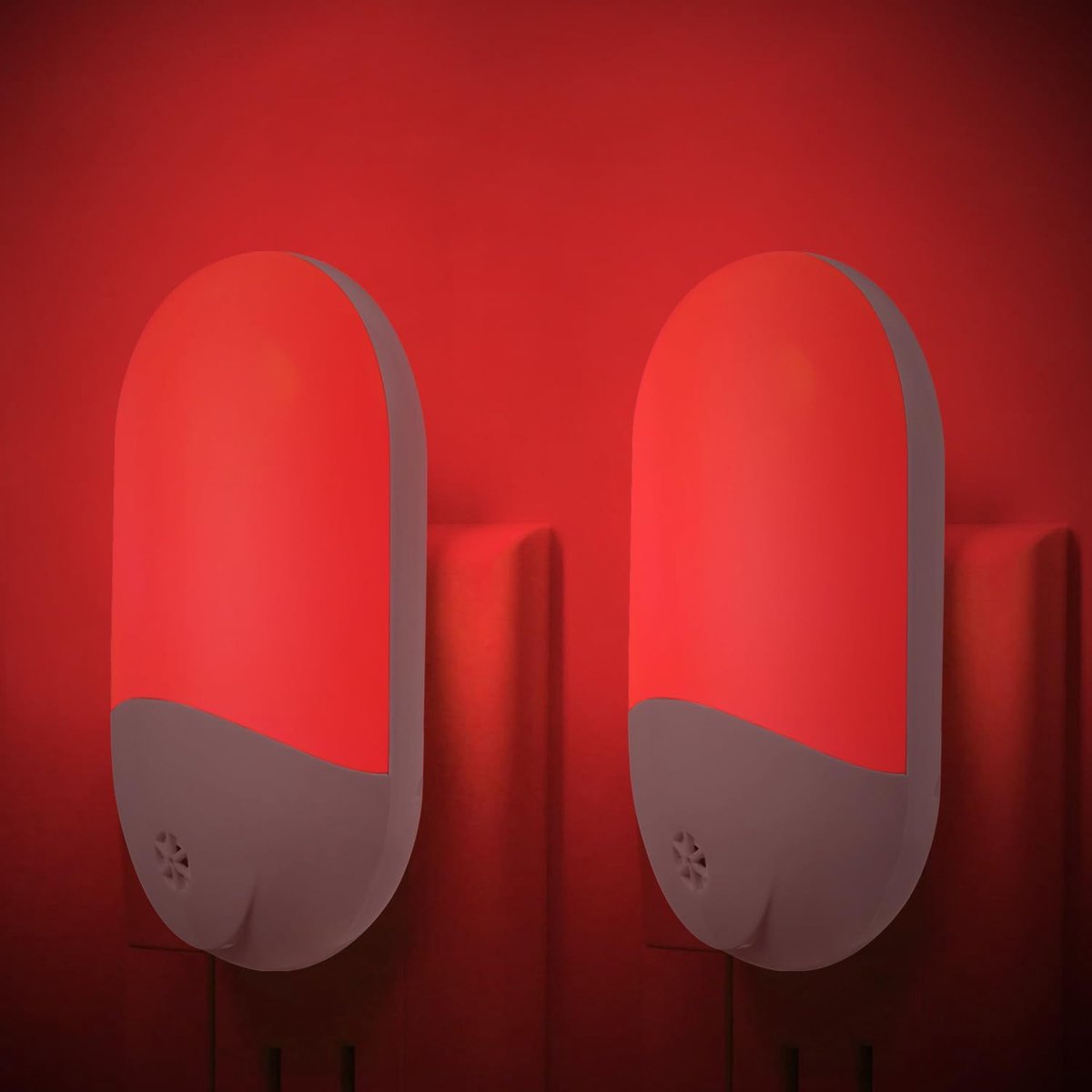 Rode automatische nachtlampjes 2 stuks | Stopcontactmodel met lichtsensor, veiligheidslicht voor hal, trap en slaapkamer [Energieklasse A]