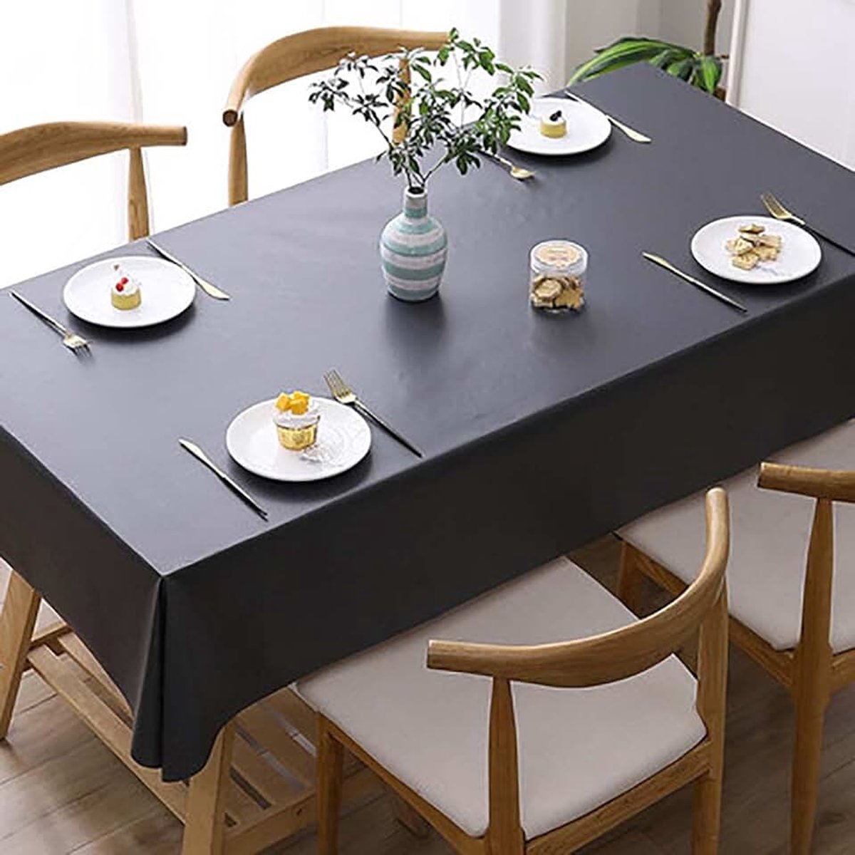 100% waterdichte rechthoek PVC tafelkleed oliebestendig morsbestendig vinyl tafelkleed, tafelkleed voor eettafel, buffetfeesten kamperen (39x63", zwart)