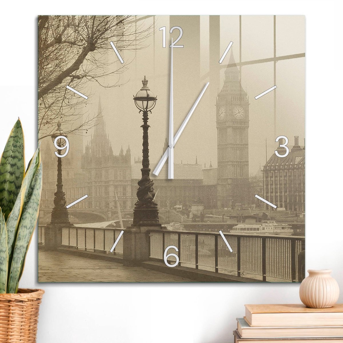 ArtPrintCave Bruin Glazen Klok - 60x60 cm - Wandklok Vierkant - Oud Londen Stille Wandklok - Architectuur Wandklok Keuken - Witte Klokwijzers
