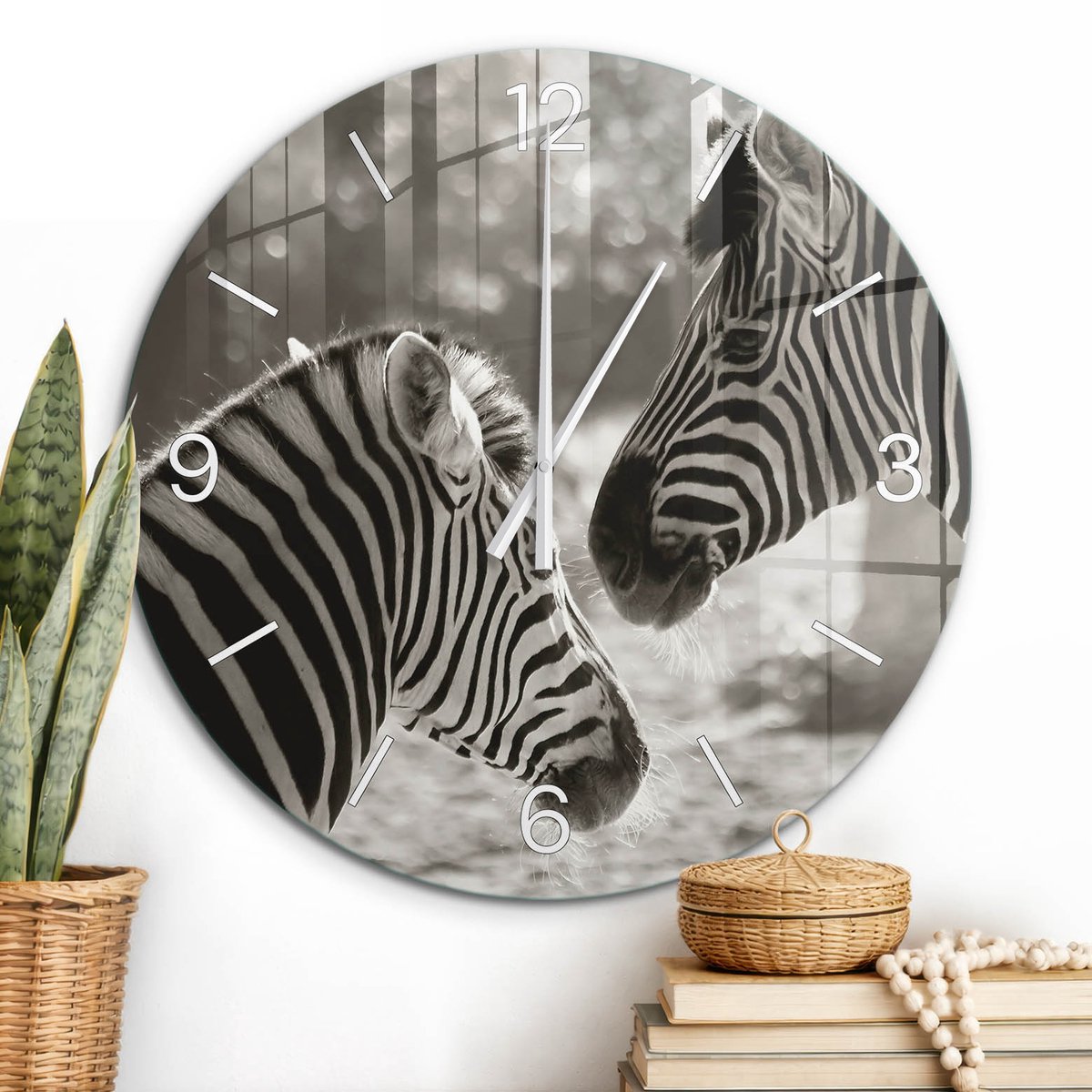 ArtPrintCave Zwart-wit Glazen Klok - Wandklok 60 cm - Muurklok Rond - Zebra-Portret Unieke Klok - Natuur Stille Wandklok - Witte Klokwijzers