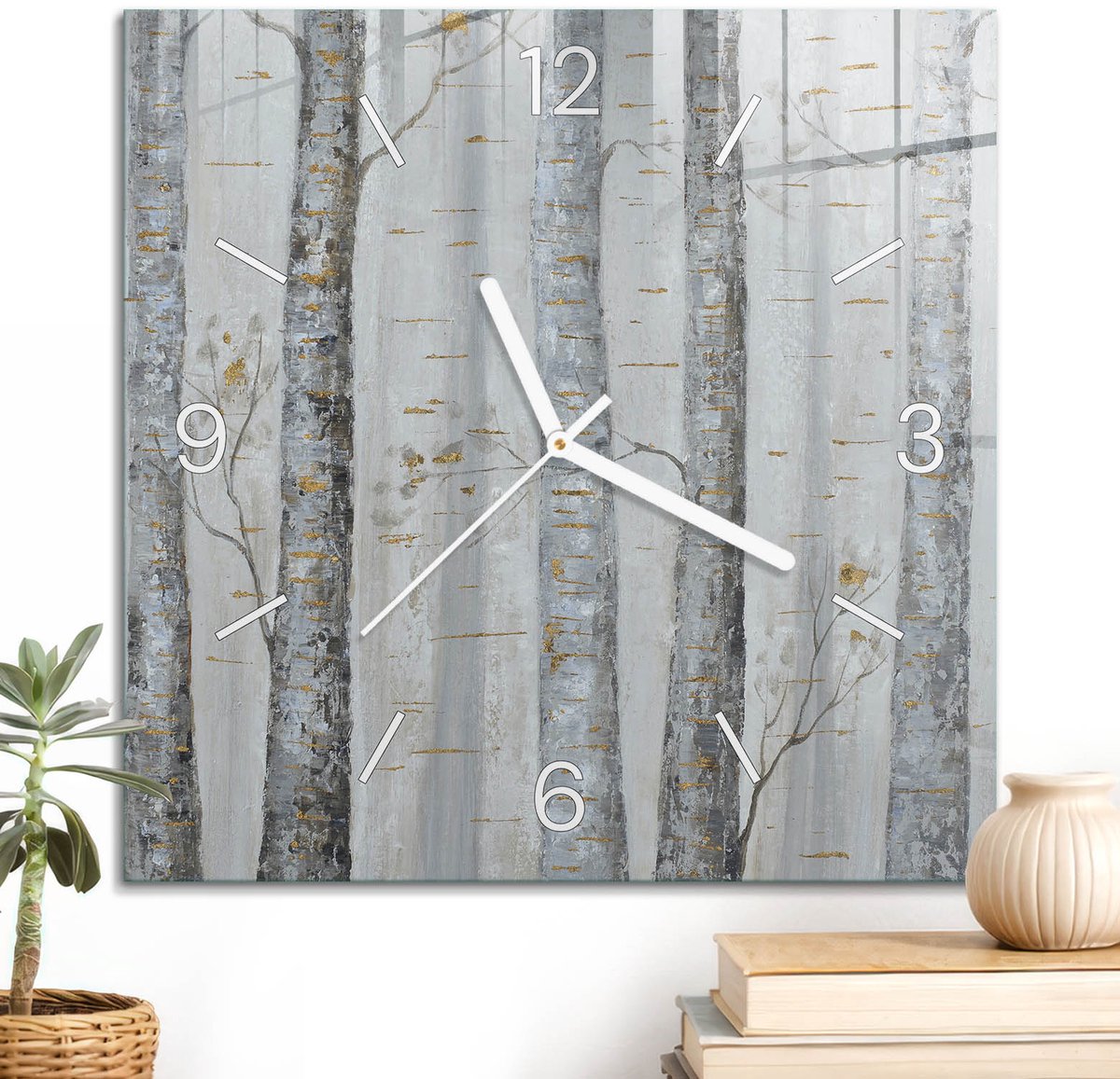 ArtPrintCave Grijs Glazen Klok - 30x30 cm - Wandklok Vierkant - Berken In Het Bos Wandklok Keuken - Bloemen En Planten Unieke Klok - Witte Klokwijzers
