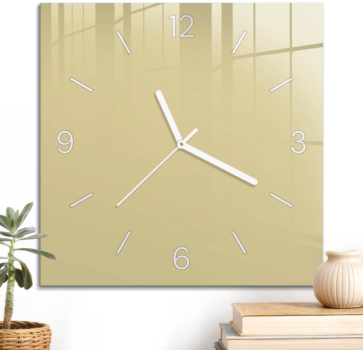 ArtPrintCave Beige Glazen Klok - 30x30 cm - Wandklok Vierkant - Beige-Geel Stille Wandklok - Abstractie Wandklok Keuken - Witte Klokwijzers
