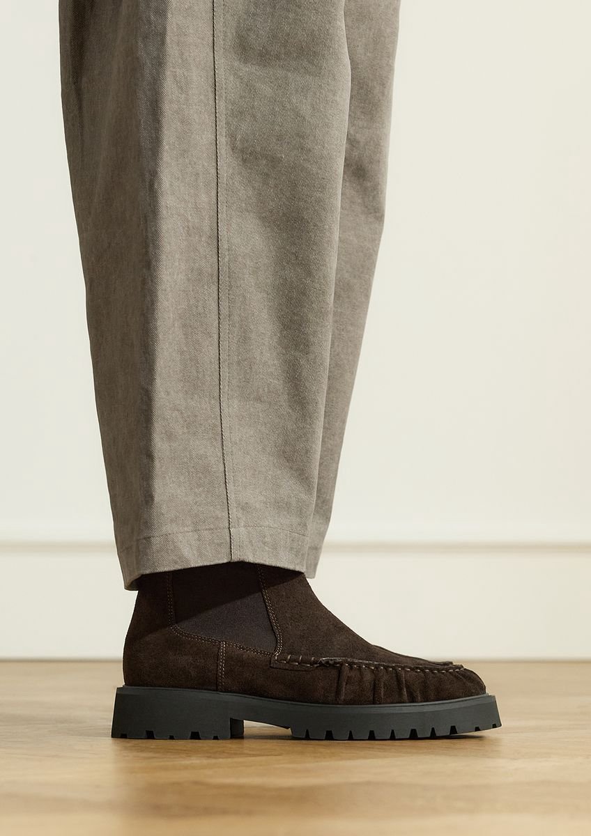 Manfield - Dames - Donkerbruine suède chelsea boots - Maat 40