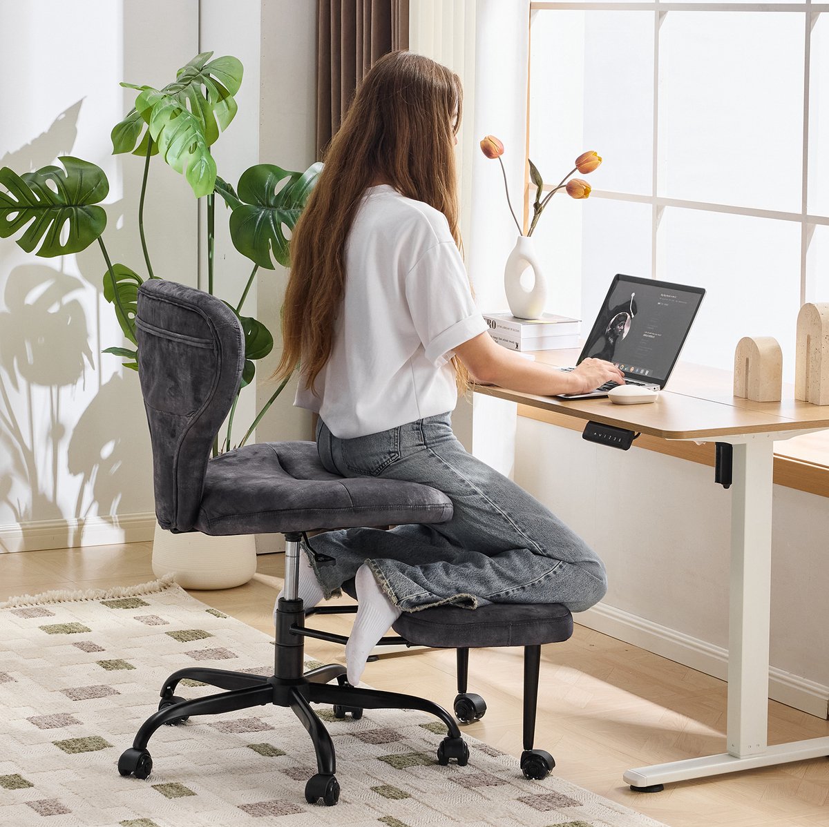 REDOM - Bureaustoel - 360° draaibaar - In hoogte verstelbaar met voetensteun - Zonder armleuningen - Homeoffice en meditatie - Stof - Grijs - 67 x 80 x 84 cm