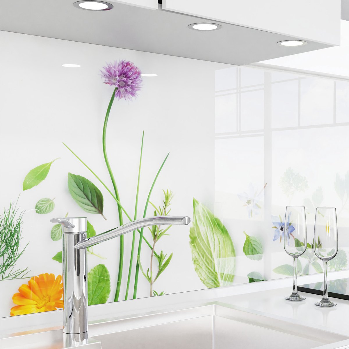 Keuken achterwand zelfklevend – Glaslook – Spatscherm keuken – Verstevigde PET folie – Spatwand fornuis – Muurbeschermer – 0,80 mm - Bloemen & Kruiden - 500 cm x 80 cm