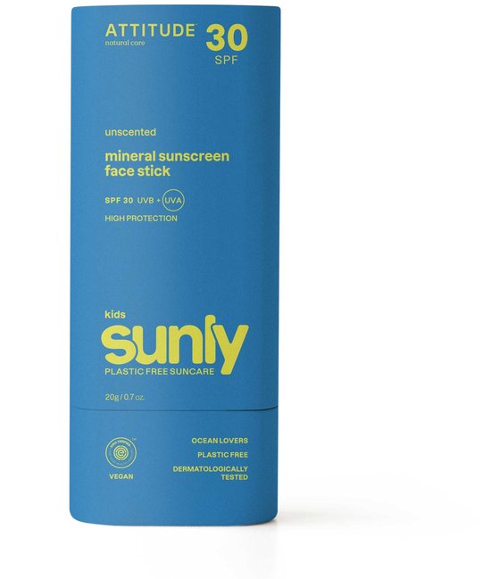Blauwe Attitude zonnebrandstick voor kinderen, SPF 30, ongeparfumeerd en plasticvrij in een cilindervormige verpakking.